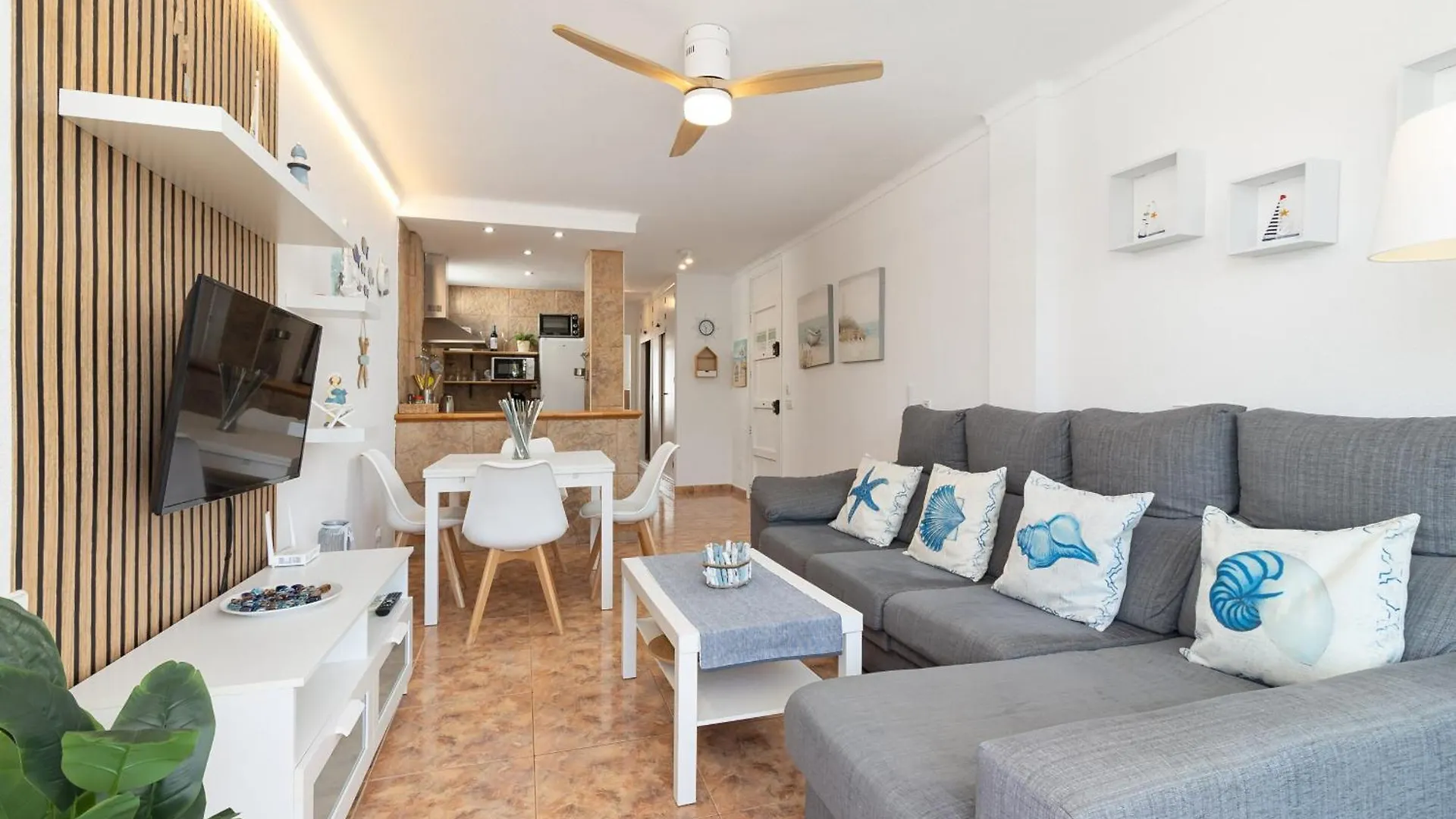 Nano'S Beach House Portocolom  Apartment